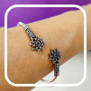 SILVER FLORAL BRACELET